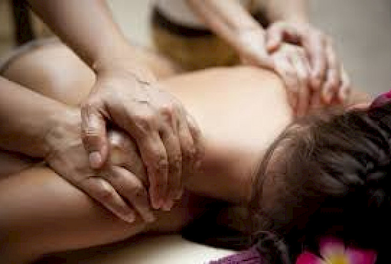 Vierhand Massage